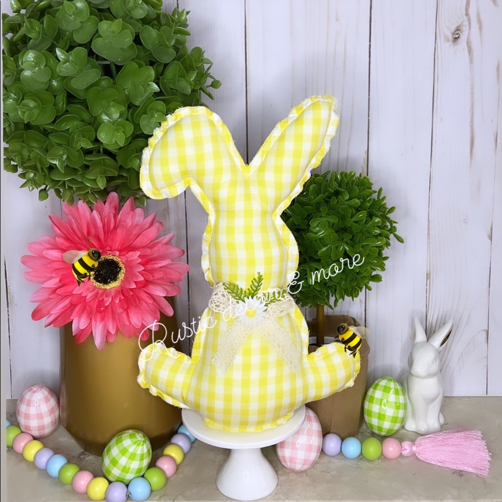 🐣 Yellow & White Gingham Easter Bunny Decor